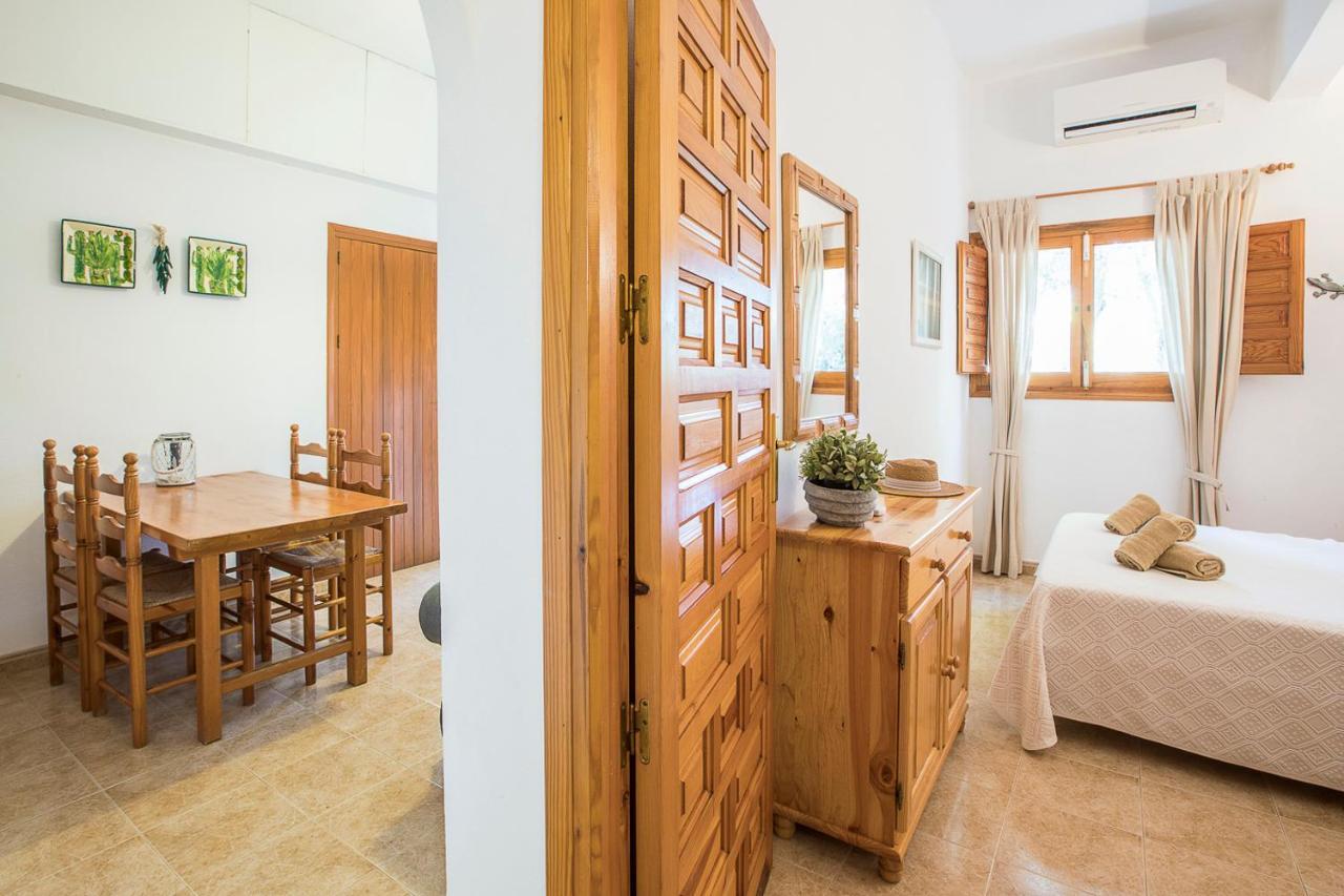 Apartamentos Molina 9-10-11 Es Caló Extérieur photo