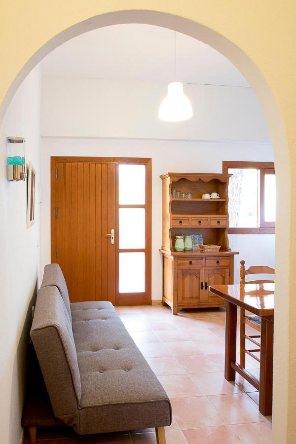 Apartamentos Molina 9-10-11 Es Caló Extérieur photo